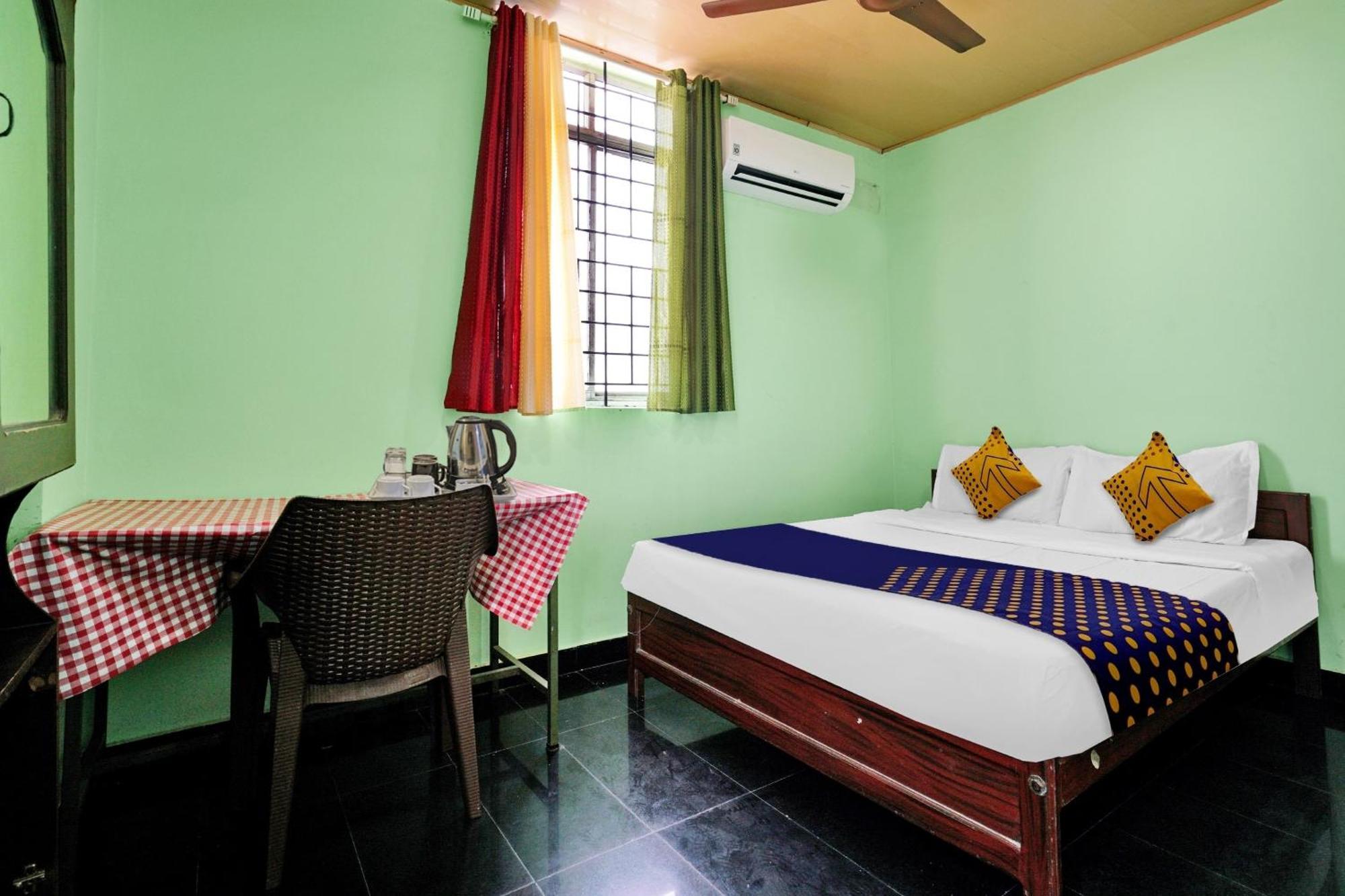 Hotel O Ashok Inn Kazhakuttam Exterior photo
