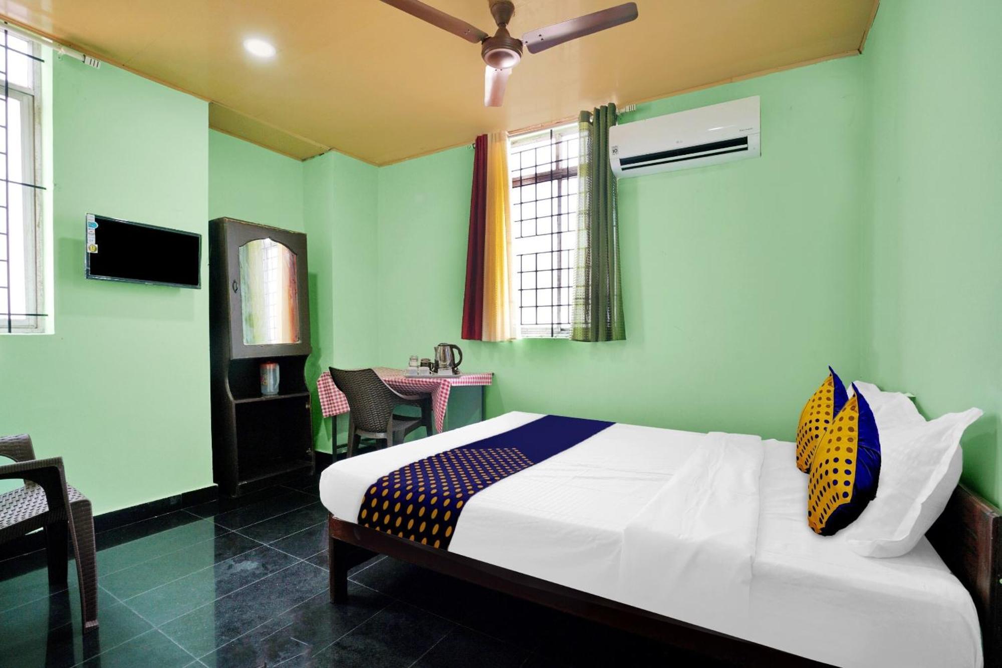 Hotel O Ashok Inn Kazhakuttam Exterior photo